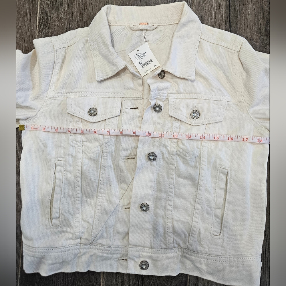 Free People Women's Optic White Cream Denim Jean Jacket- Size XS NWT - Picture 7 of 12